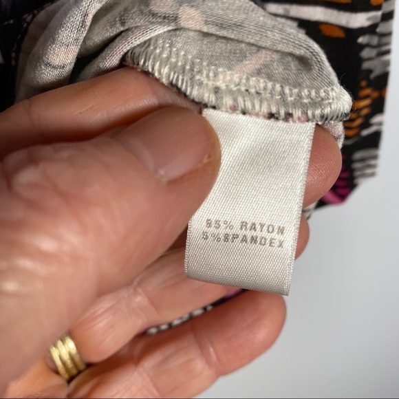 ST JOHN Top with Rhinestones. Abstract in red gray and orange. Size Small - Picture 4 of 8